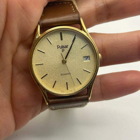 Pulsar Gold Tone Leather Women’s Working New Battery - Picture 7 of 8